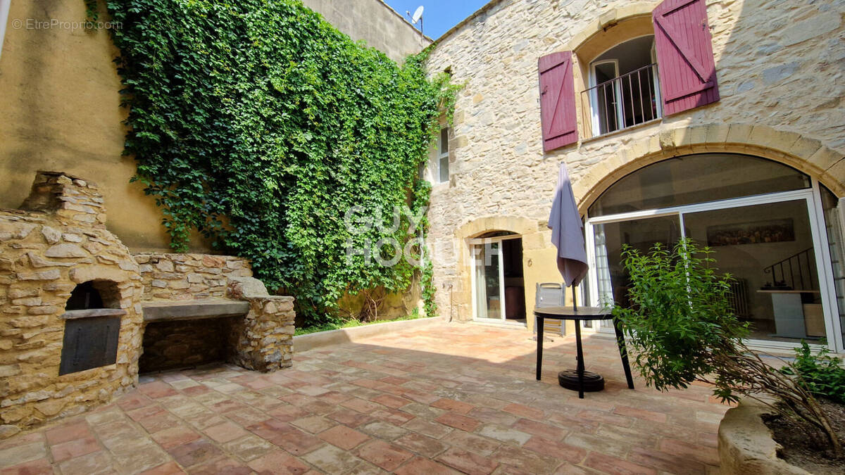 Maison à CLARENSAC