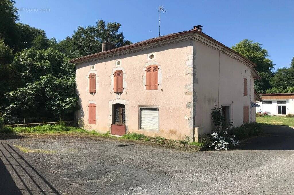 Maison à POUILLON