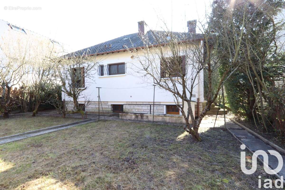 Photo 8 - Maison à VERRIERES-LE-BUISSON