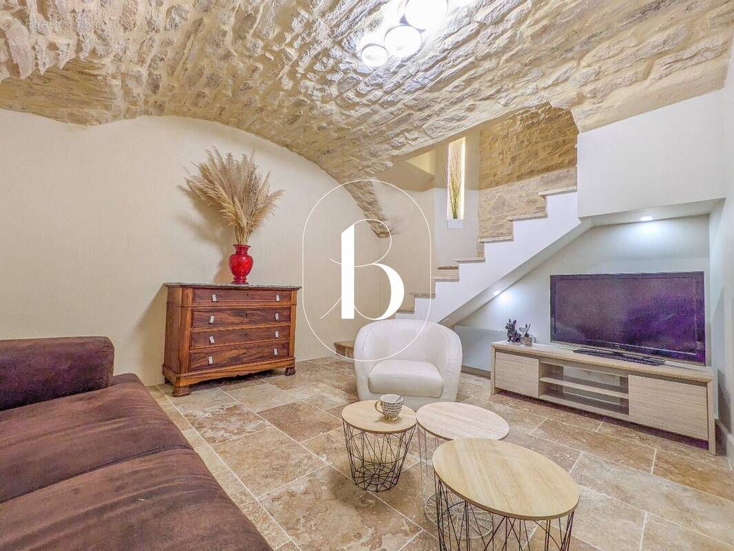 Maison à BARJAC