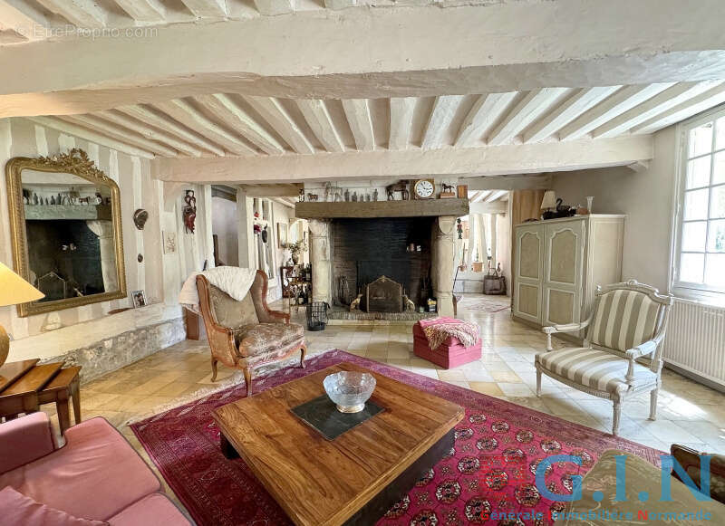 Maison à SAINT-MARTIN-DE-BOSCHERVILLE