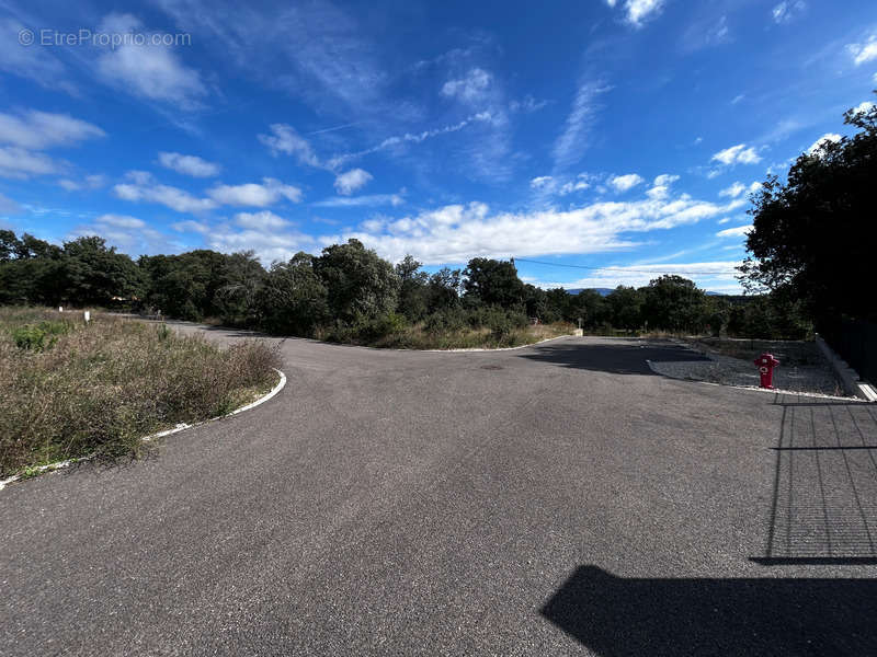 Terrain à GRIGNAN