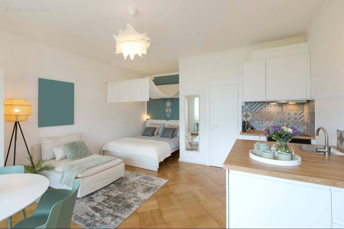 Appartement à MEZE