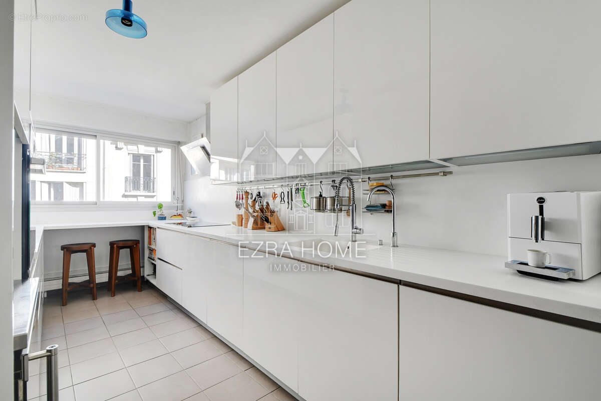 Appartement à PARIS-7E