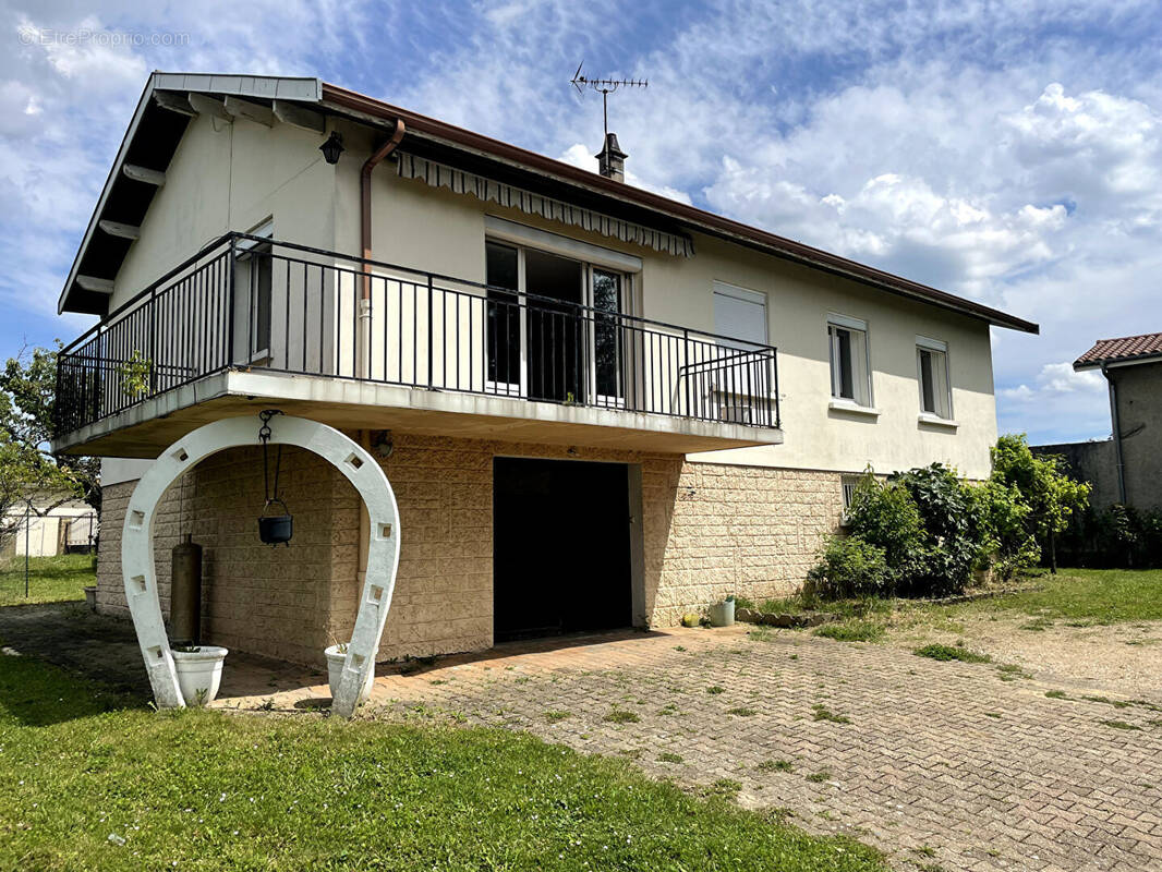 Maison à CAILLOUX-SUR-FONTAINES