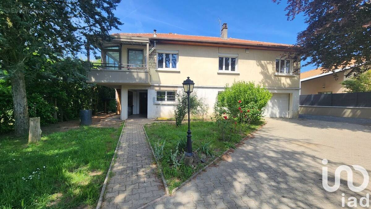 Photo 1 - Maison à SAINT-GENIS-LAVAL