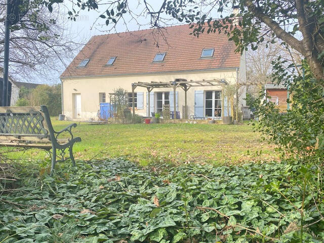Maison à MONTIGNY-SUR-LOING