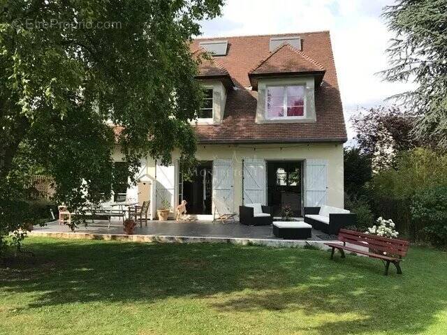 Maison à GARCHES