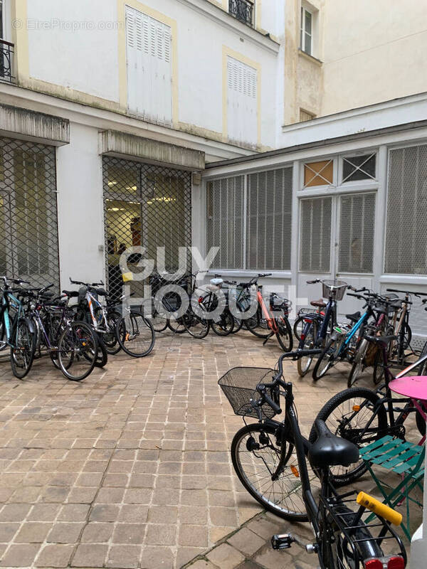 Appartement à PARIS-11E