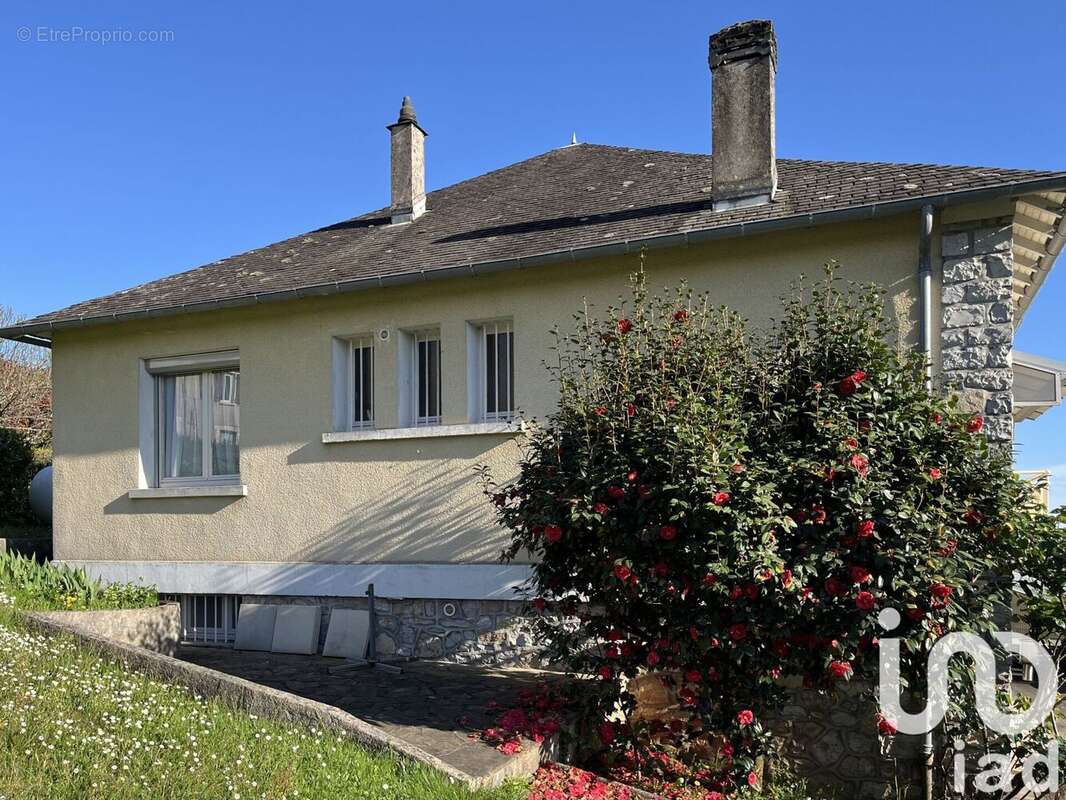 Photo 2 - Maison à JUILLAC