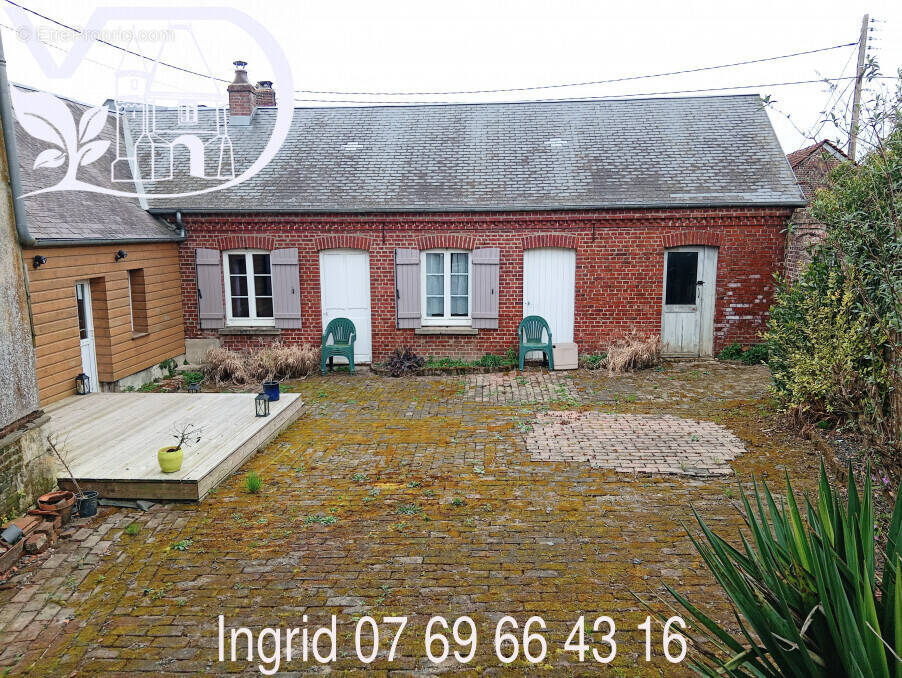 Maison à CREVECOEUR-LE-GRAND