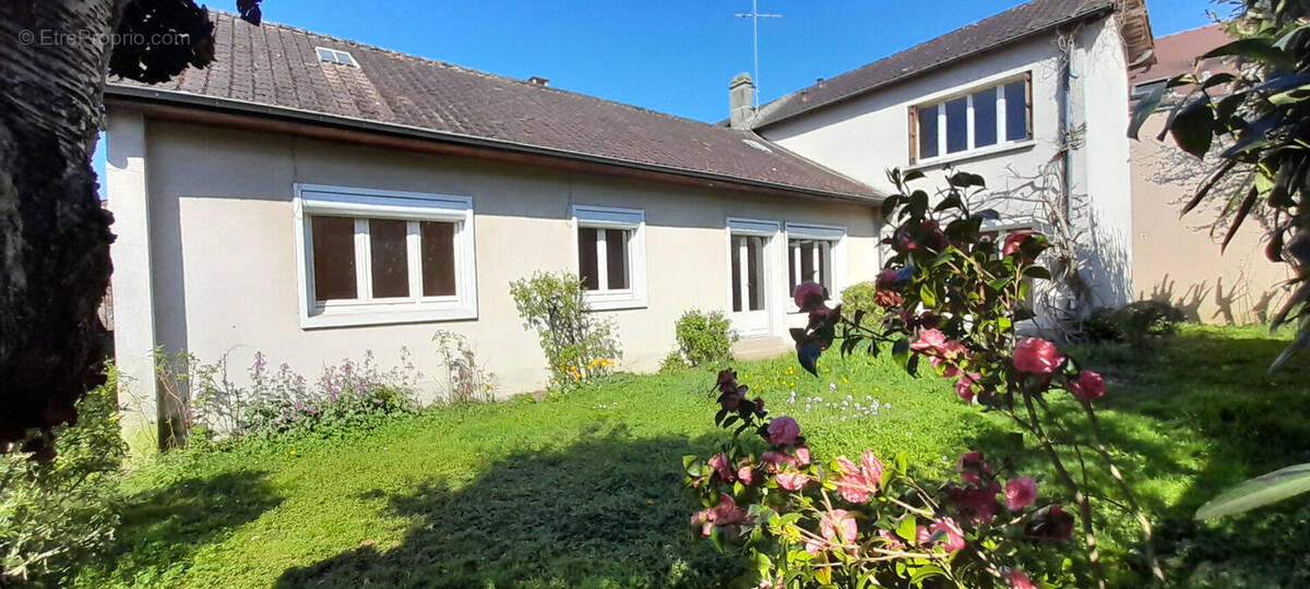 Maison à LIMOURS