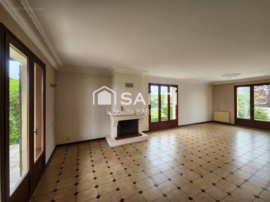 Photo 1 - Maison à JONAGE