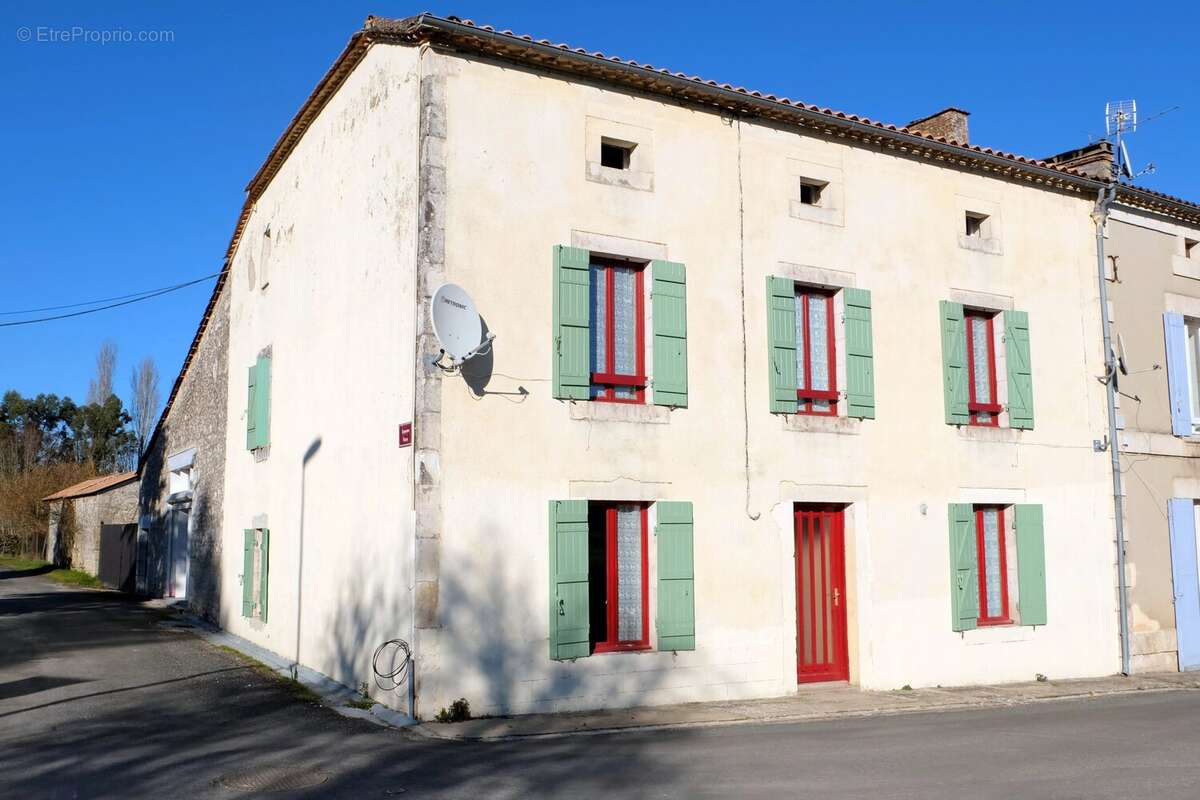Maison à EYMET