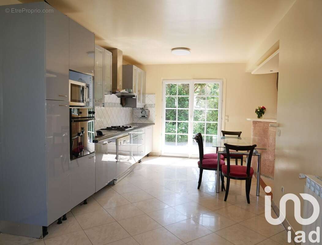 Photo 8 - Maison à SARCELLES