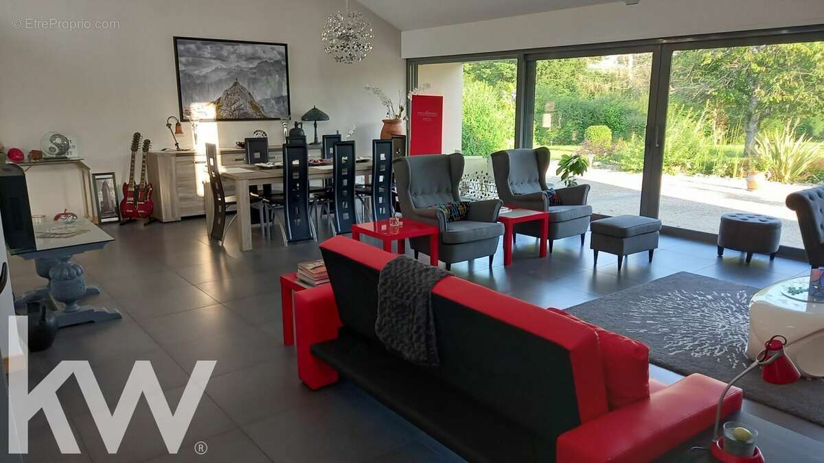 Maison à CHALLUY