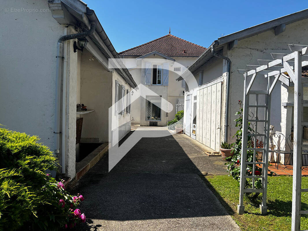 Maison à SALIES-DE-BEARN