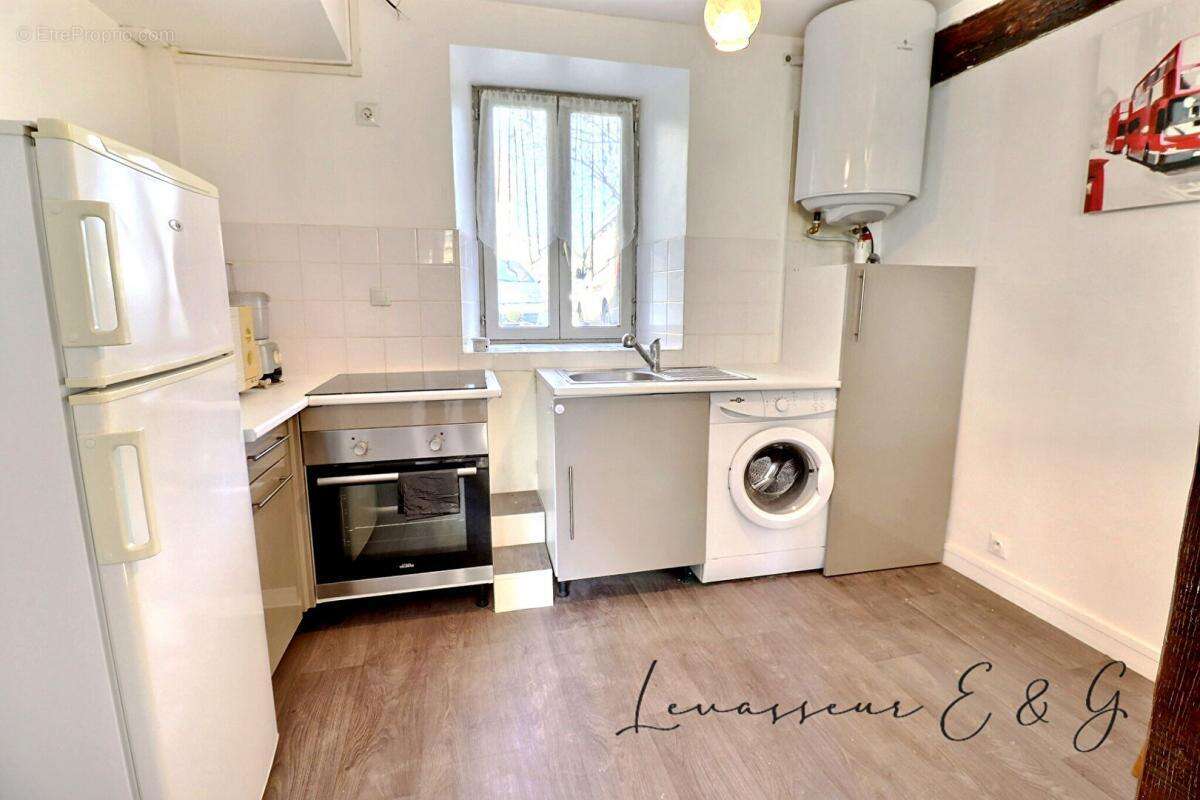 Appartement à MOUY