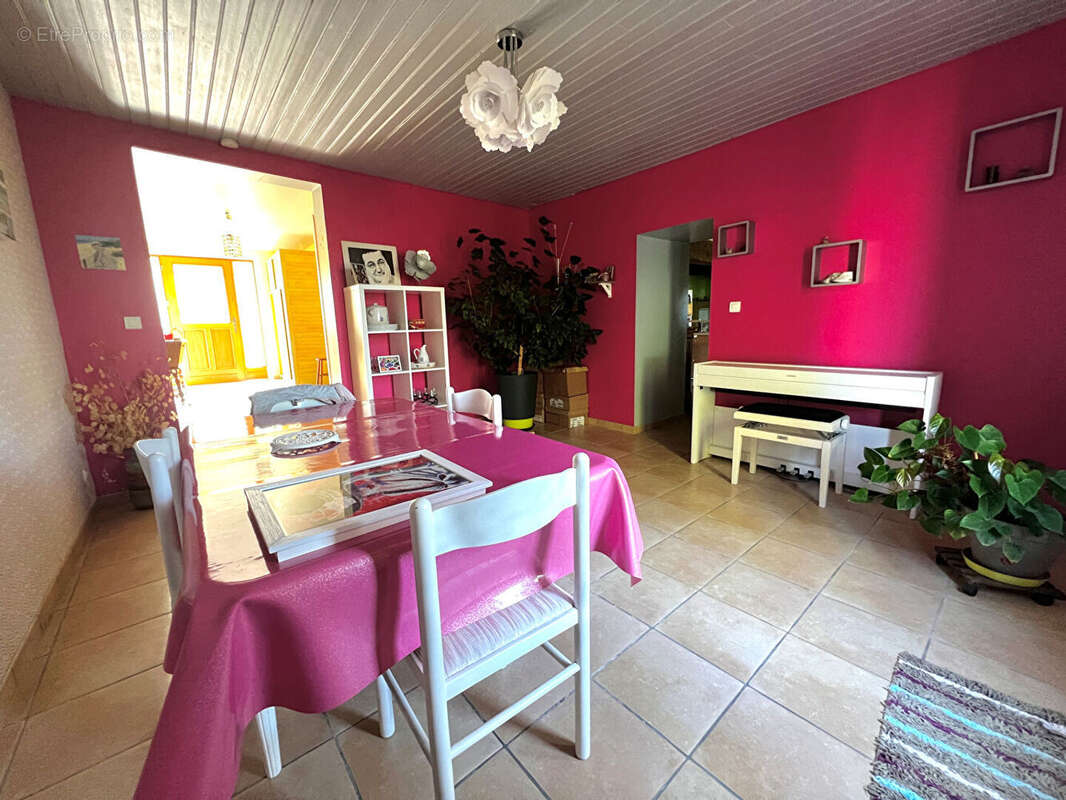 Maison à LA COURONNE