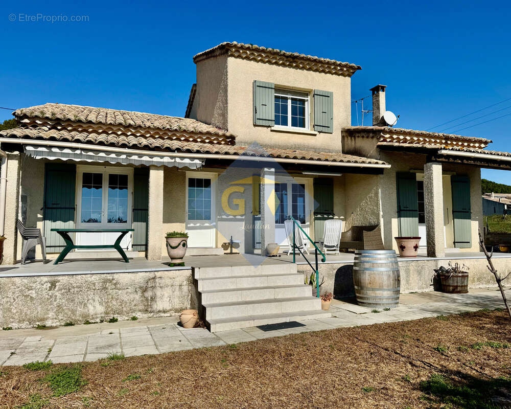 Maison à LAUDUN-L&#039;ARDOISE