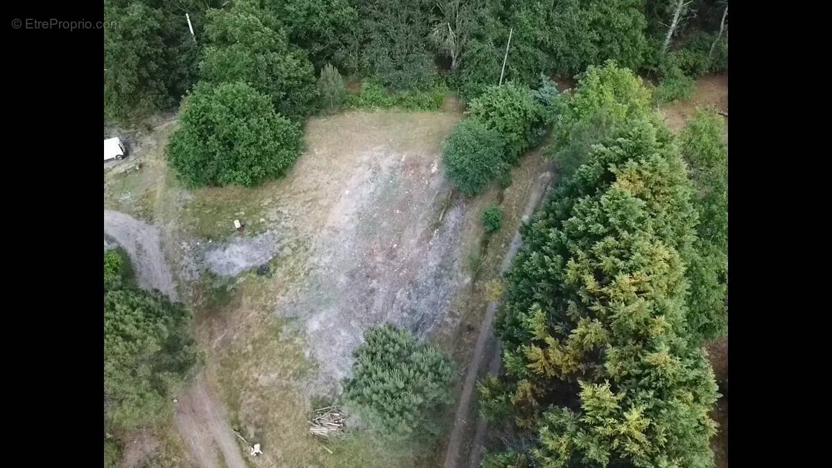 Terrain à PARENTIS-EN-BORN