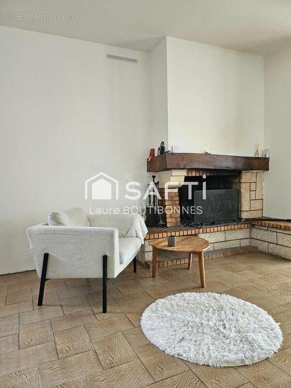 Photo 2 - Maison à SAINT-SULPICE