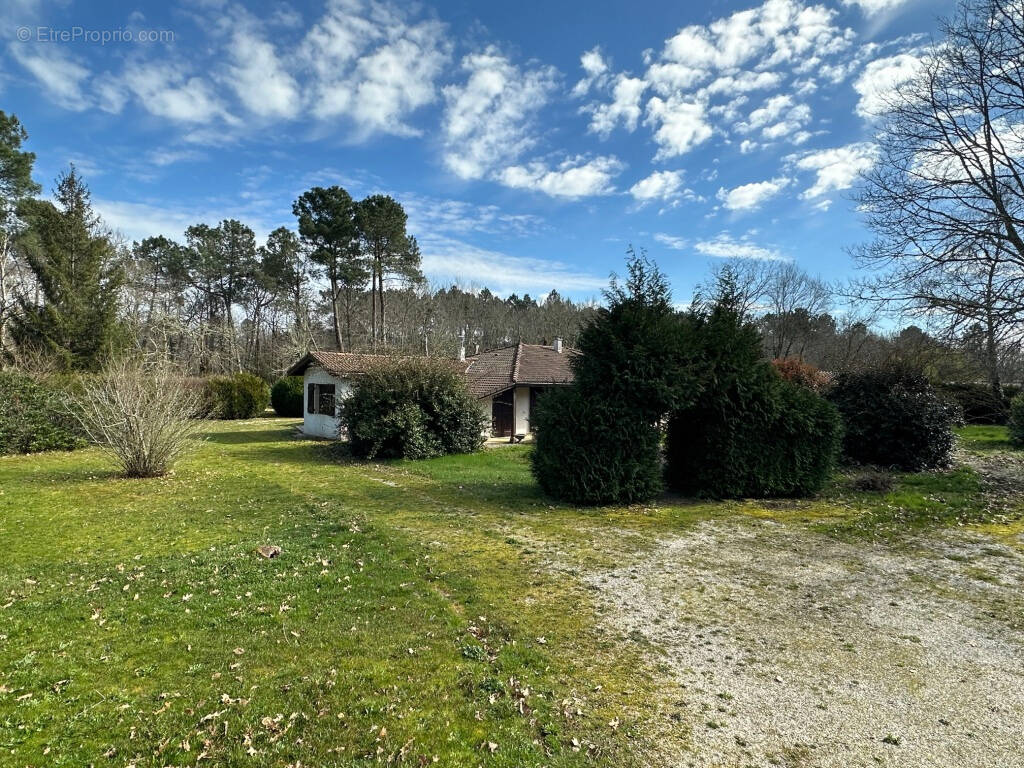 Maison à SALLES