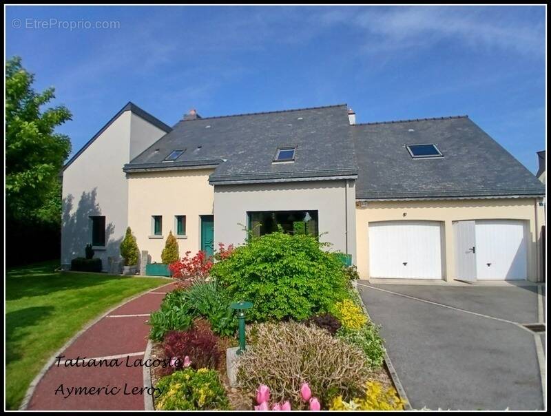 Maison à ARGENTRE-DU-PLESSIS