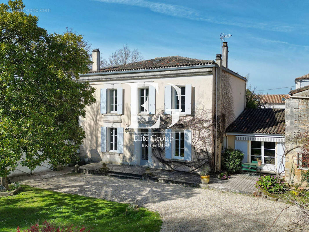 Maison à TOUVRE