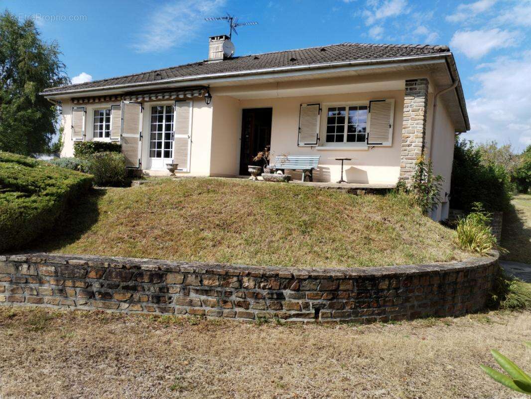 Maison à ORADOUR-SUR-VAYRES
