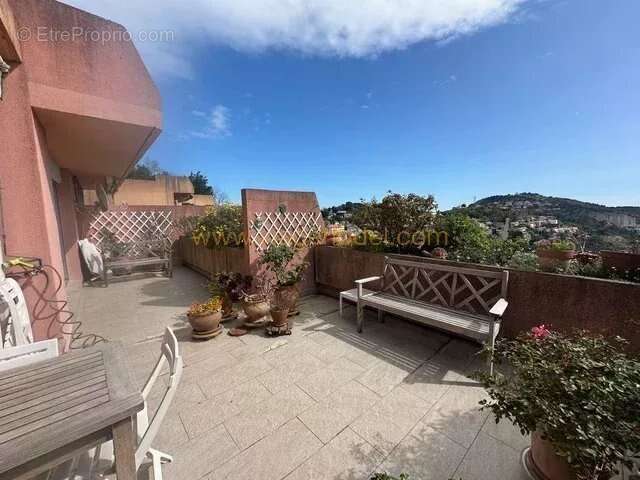 Appartement à LA TURBIE