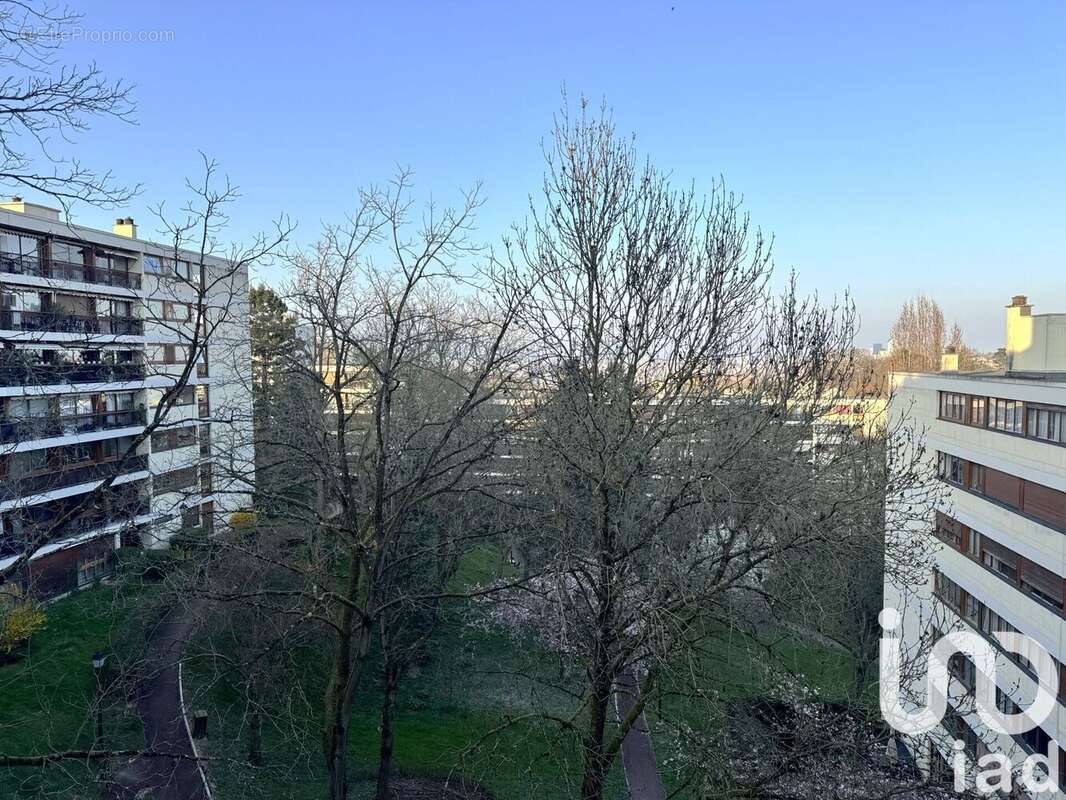 Photo 6 - Appartement à LA CELLE-SAINT-CLOUD