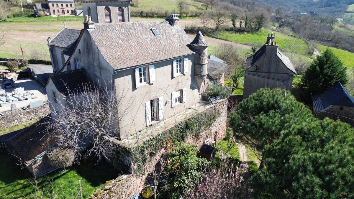 Maison à SAINT-CHRISTOPHE-VALLON