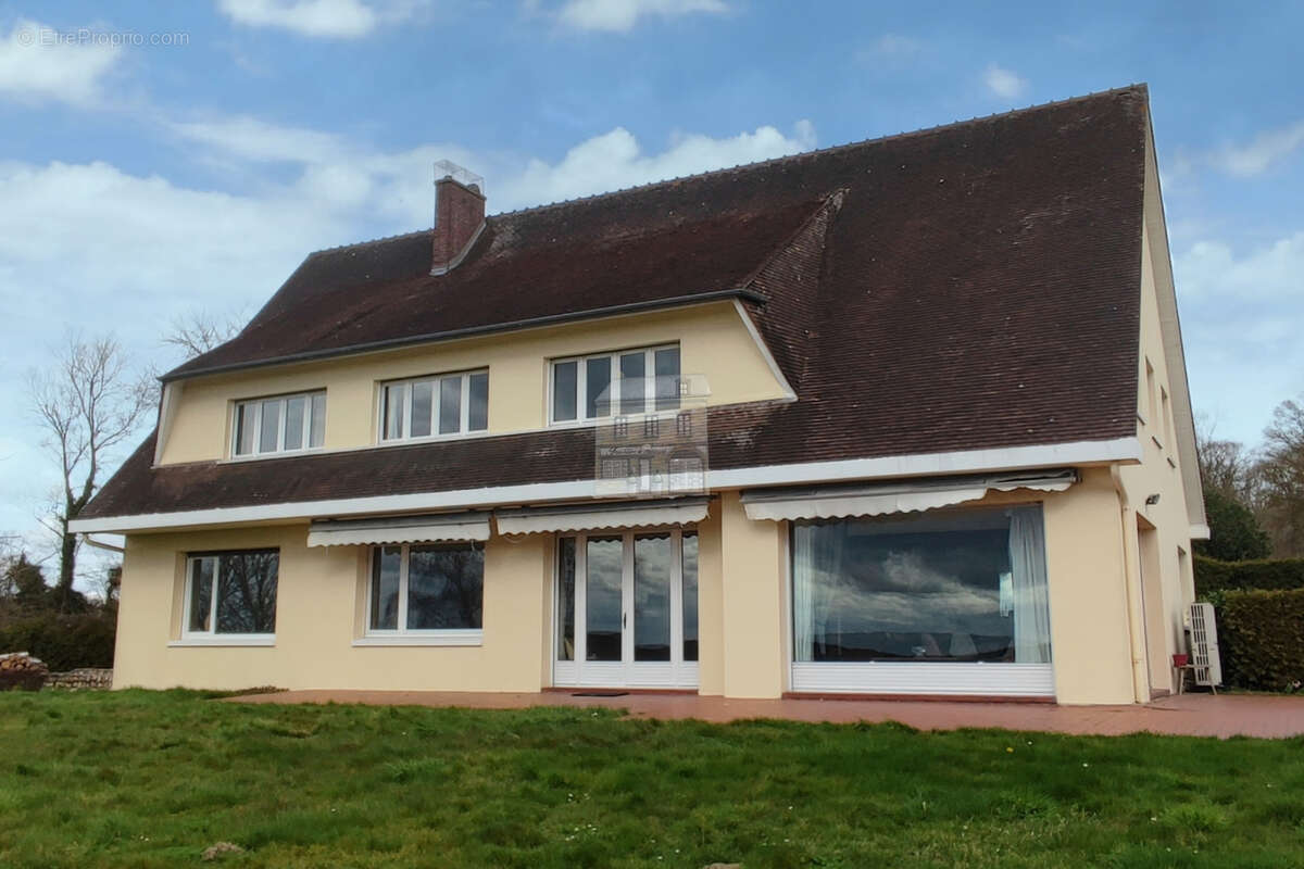 Maison à BEAUMONT-LE-ROGER