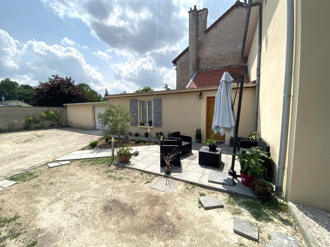 Maison à AUMENANCOURT