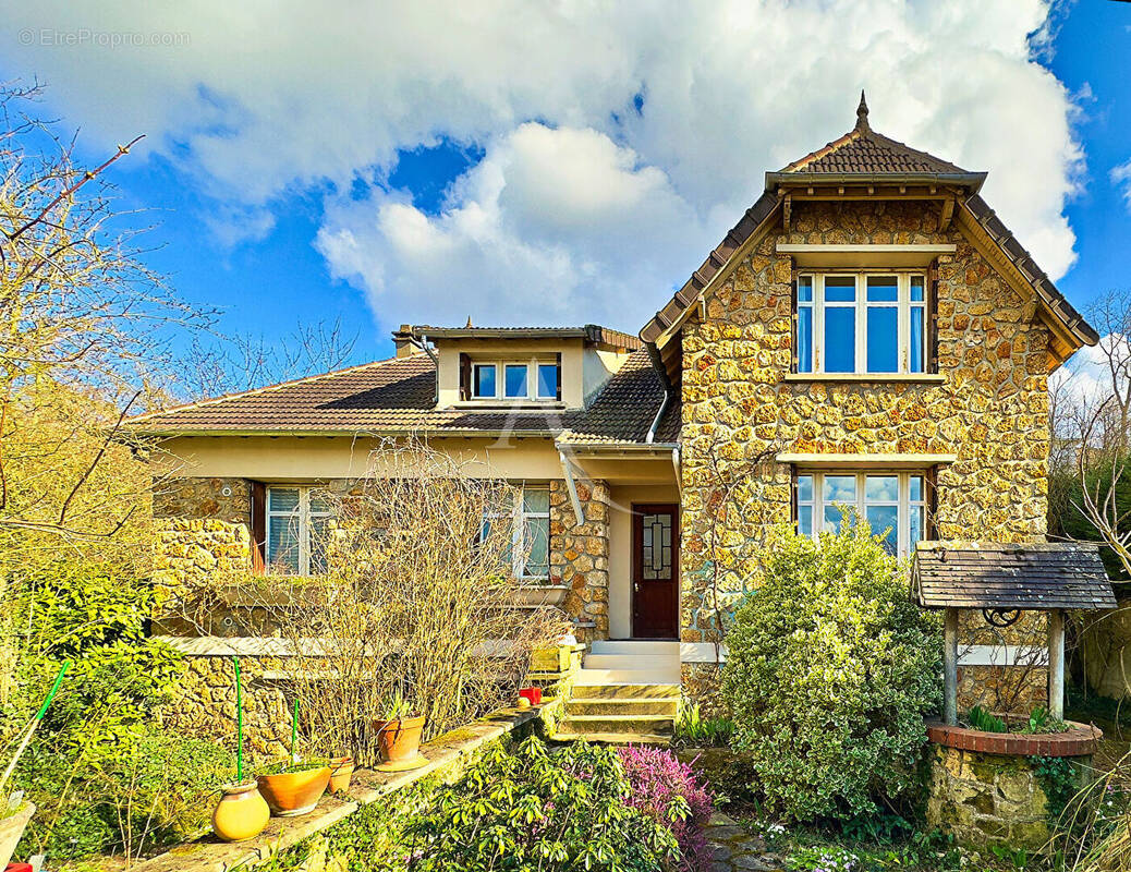 Maison à MEULAN