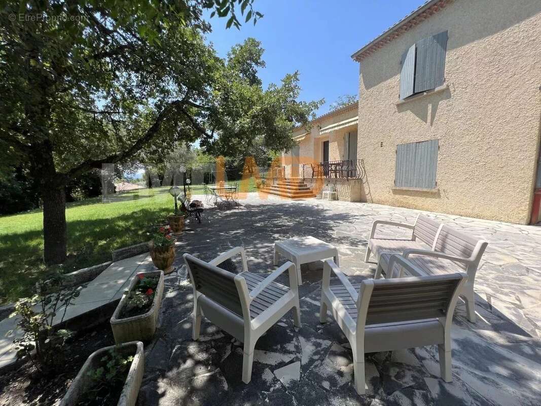 Maison à BOLLENE