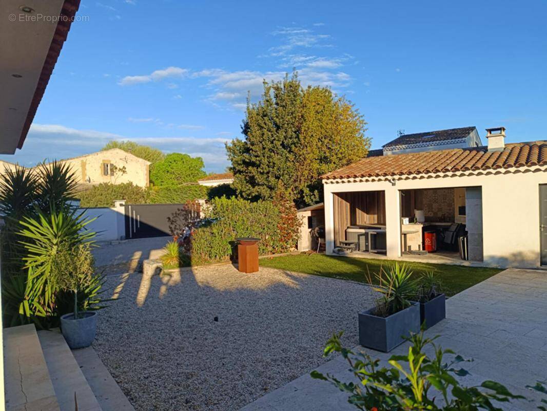 Maison à EYGUIERES