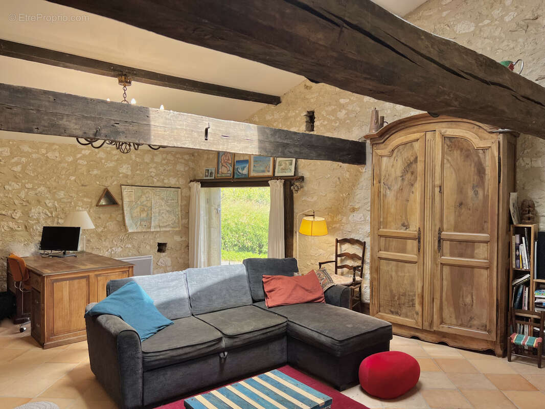 Maison à GENSAC