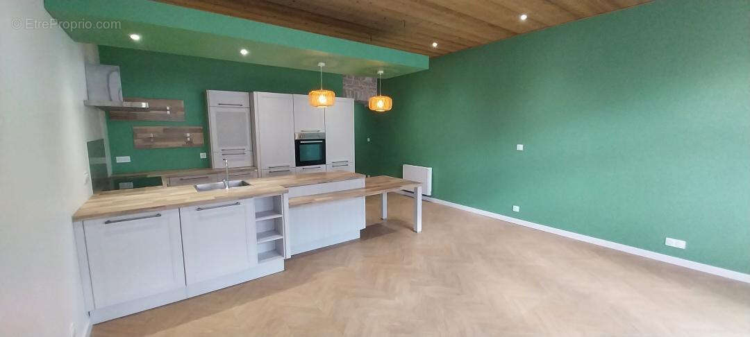 Appartement à MOUTHE