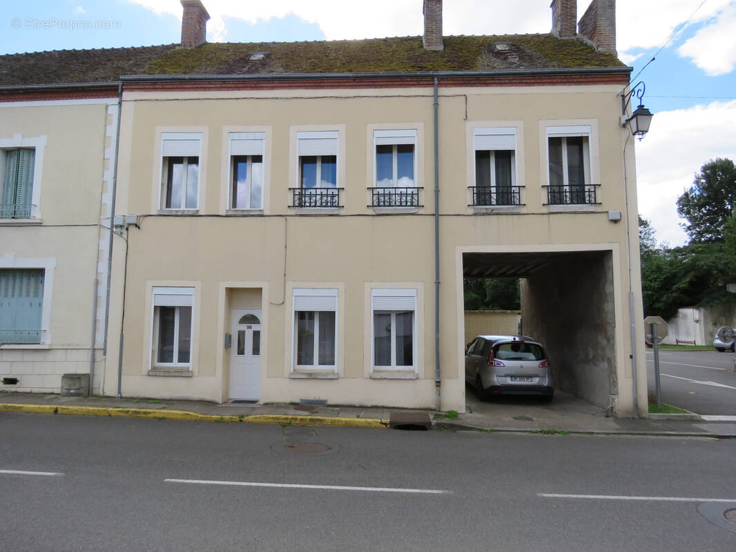 Appartement à NOGENT-SUR-VERNISSON