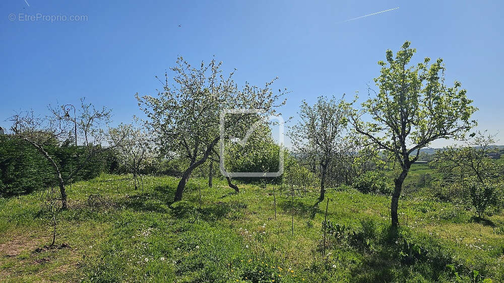 Terrain à YSSANDON