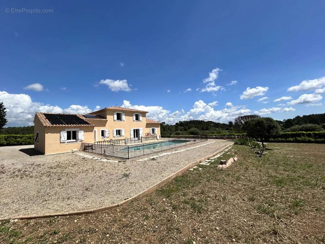 Maison à LORGUES