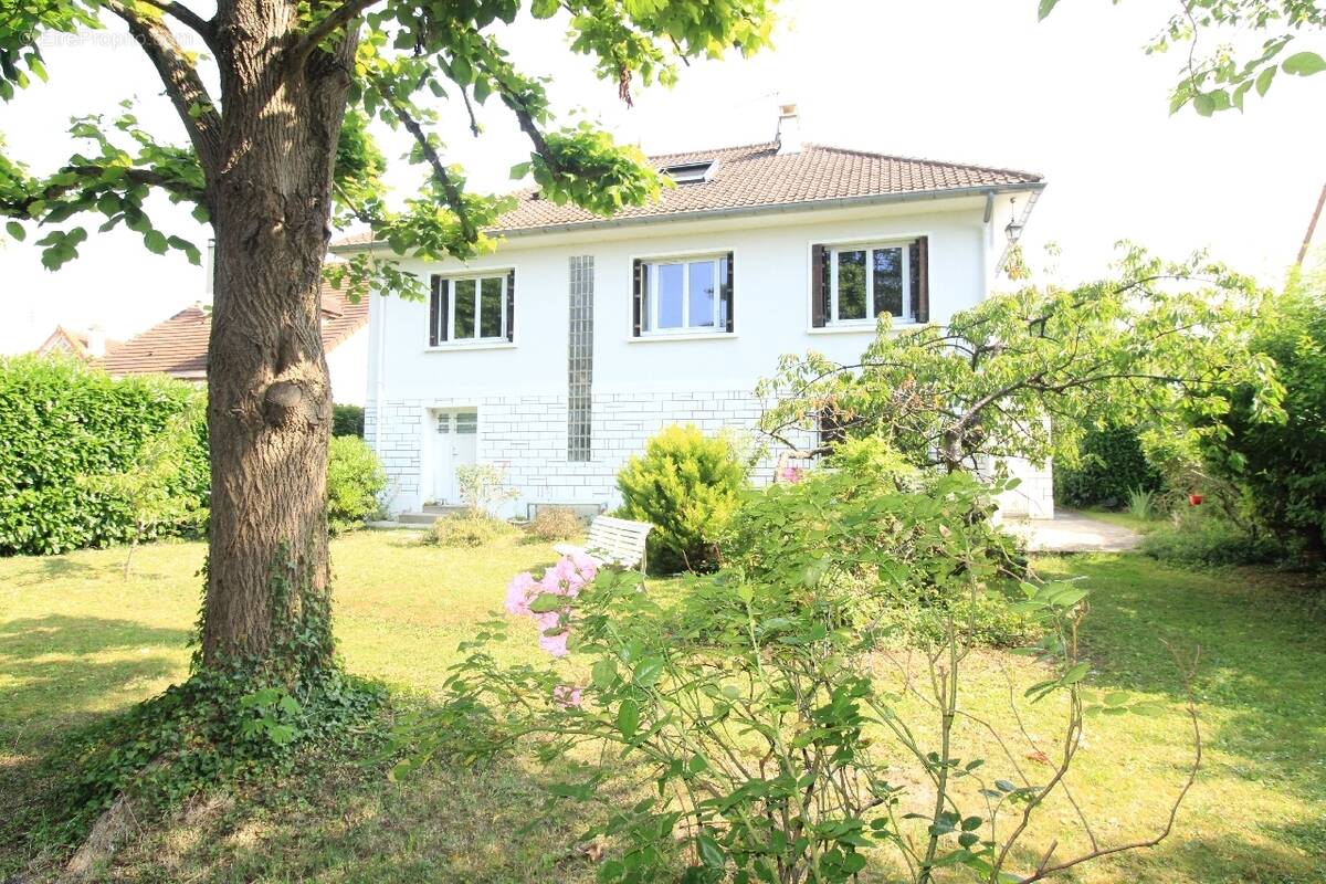 Maison à YERRES