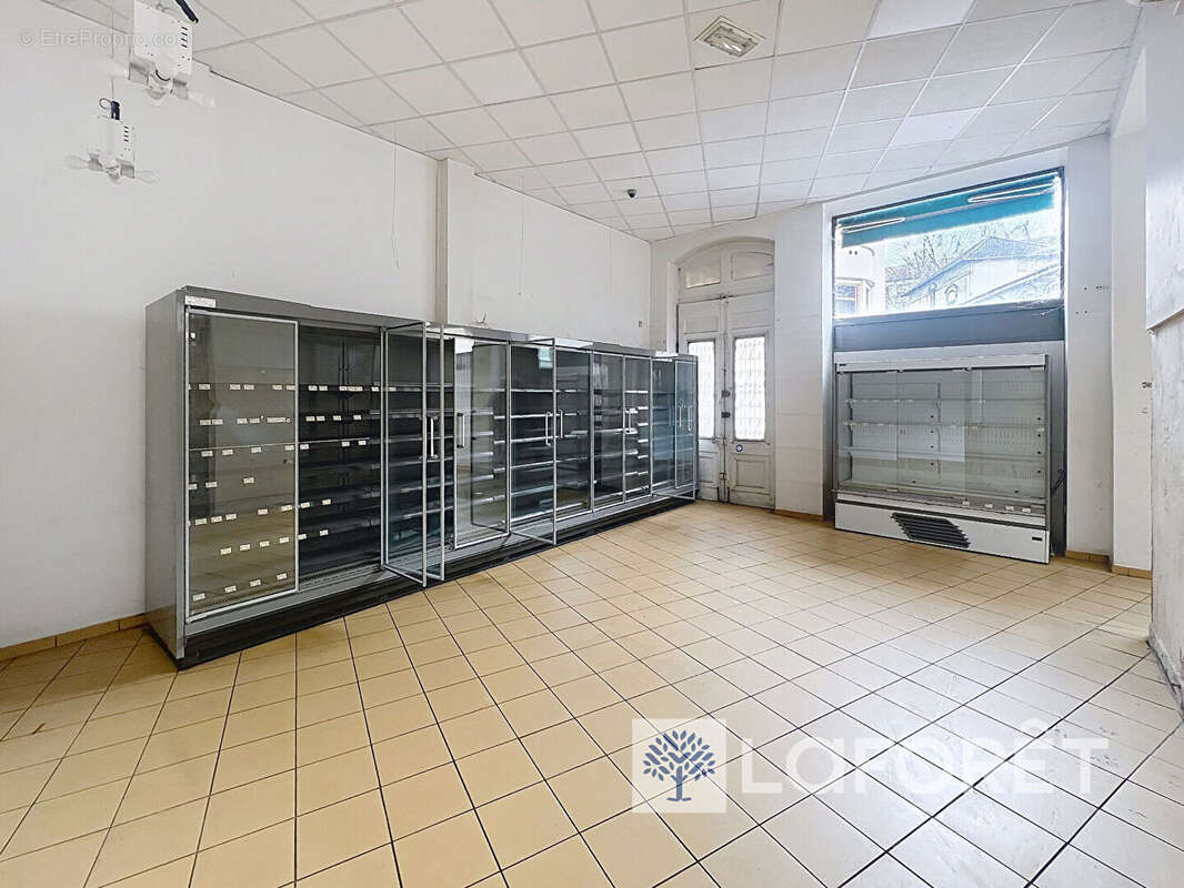 Commerce à LYON-3E