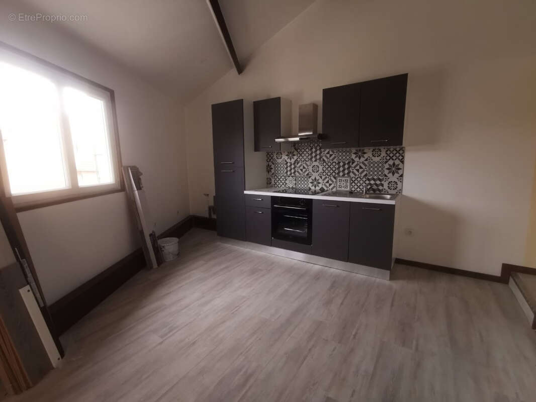 Appartement à LA CHAPELLE-EN-SERVAL