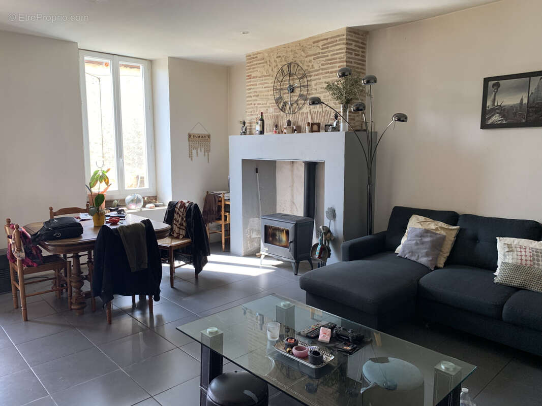 Maison à NOAILLAN