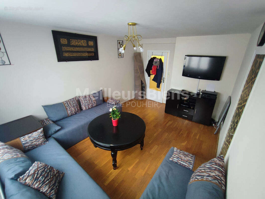 Appartement à LA CHAPELLE-SAINT-LUC