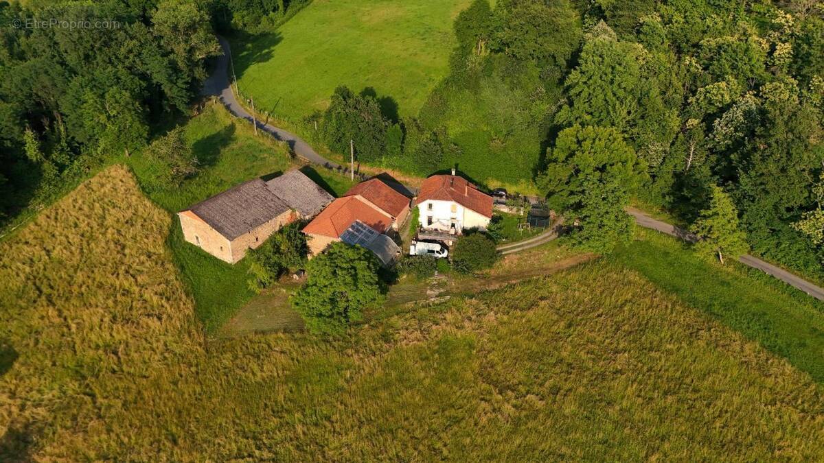 Maison à DECAZEVILLE