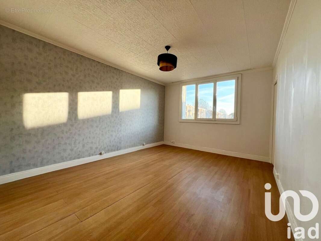 Photo 2 - Appartement à CHOISY-LE-ROI
